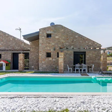 Sani Stone Ikos